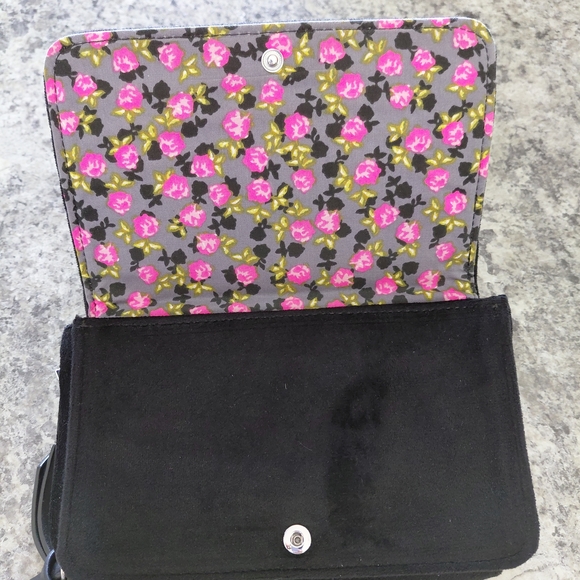 Vera Bradley Quilted Black Wallet - Picture 2 of 4